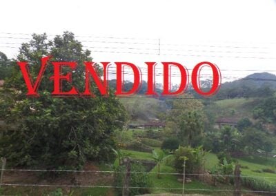 302  –  Sítio em Parada Modelo  –  Guapimirim  — R.J:.