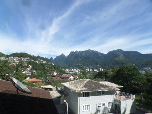 358  –  Apartamento em Araras  –  Teresópolis  –  R.J:.